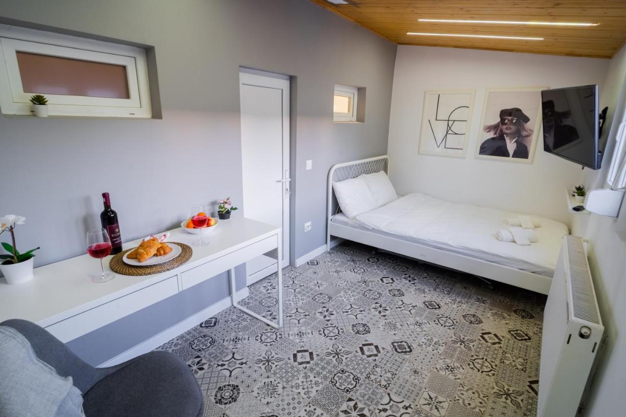 One Bedroom Flat In Bucharest'S Historic District Exteriér fotografie